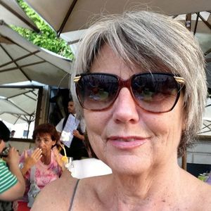 Meet your Posher, Sandy